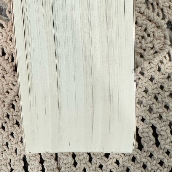 THE PRIORY OF THE ORANGE TREE by Samantha Shannon - Picture 3 of 4